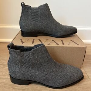 NEW Vivaia Ryan Pro Square Toe Water Repellent Grey Ankle Boots EU 40 US 9